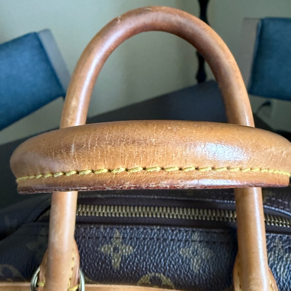 Excellent Pre-Loved Louis Vuitton Monogram Deauville Bag - Picture 11 of 12
